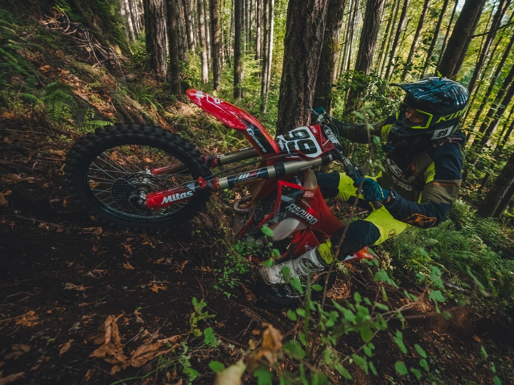 How to Master Cross Country Racing on Your Dirt Bike