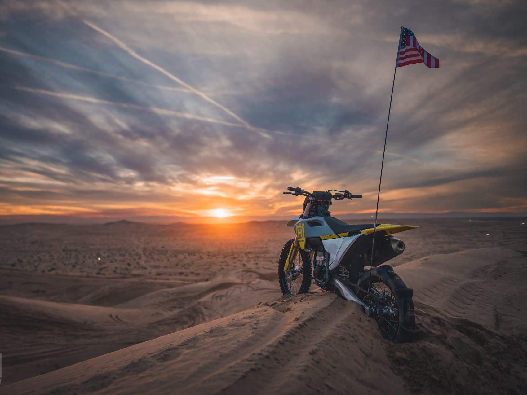 The Future? 2 Stroke vs 4 Stroke vs Electric