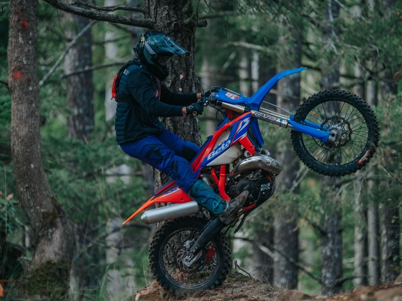 Master Dirtbike Motocross Enduro: Tips to Boost Your Riding