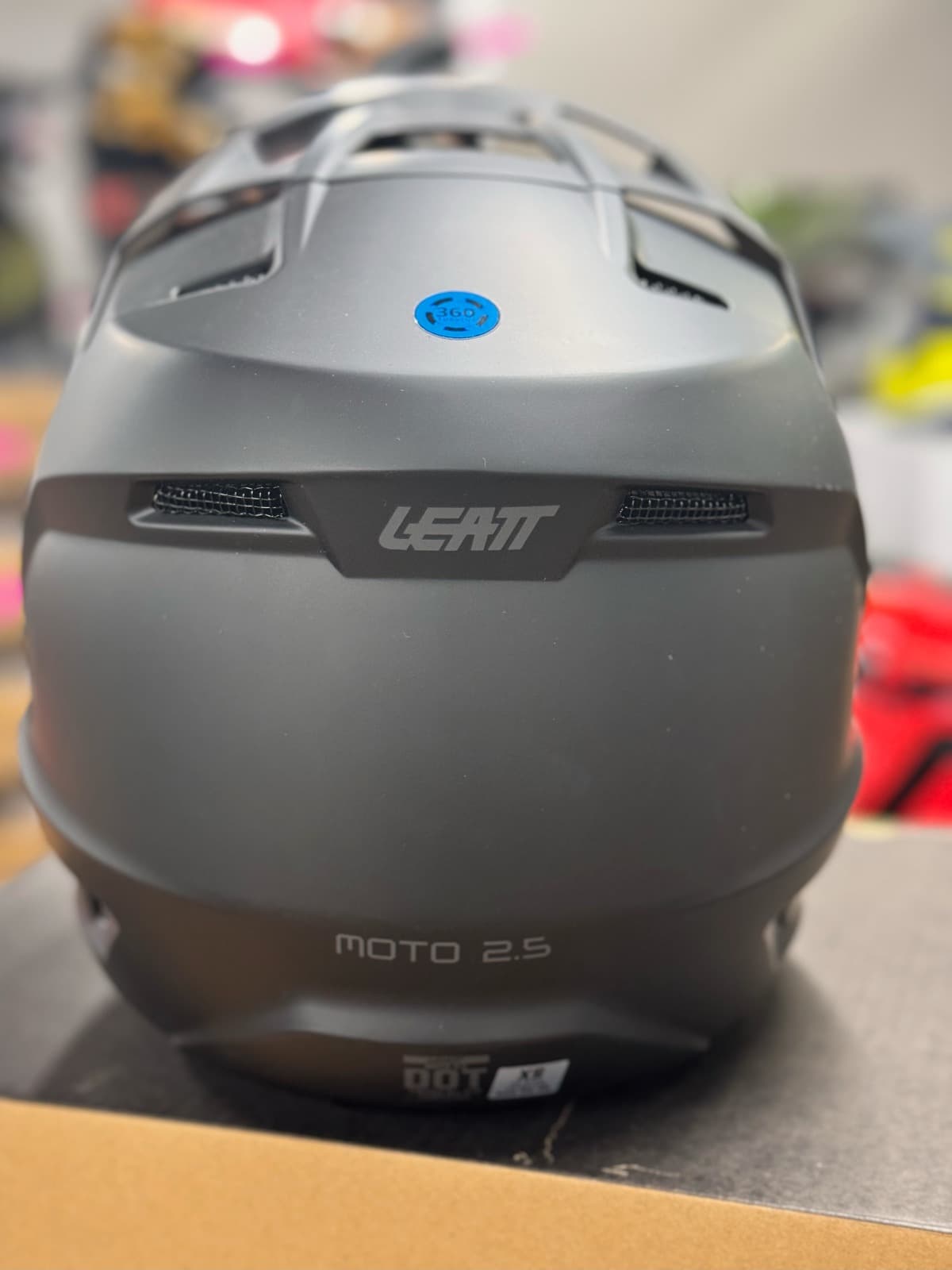 MOTO 2.5 V24 STLTH